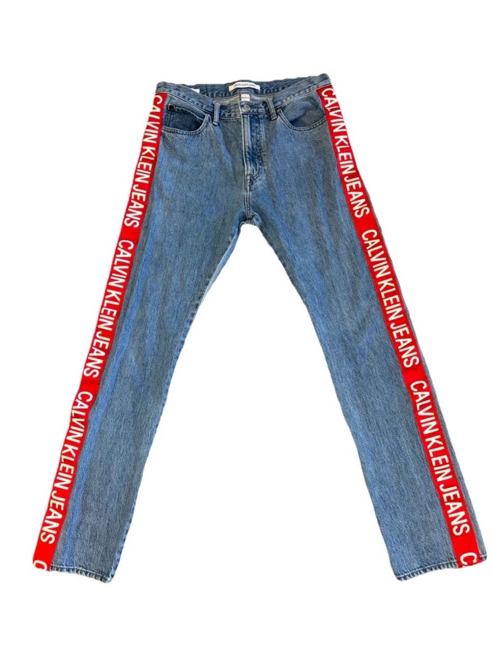 Women’s Vintage RARE Y2K Calvin Klein Denim with Red Tape Logo. Size 32x32.